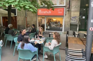 Winehub a budai sétáló zónában